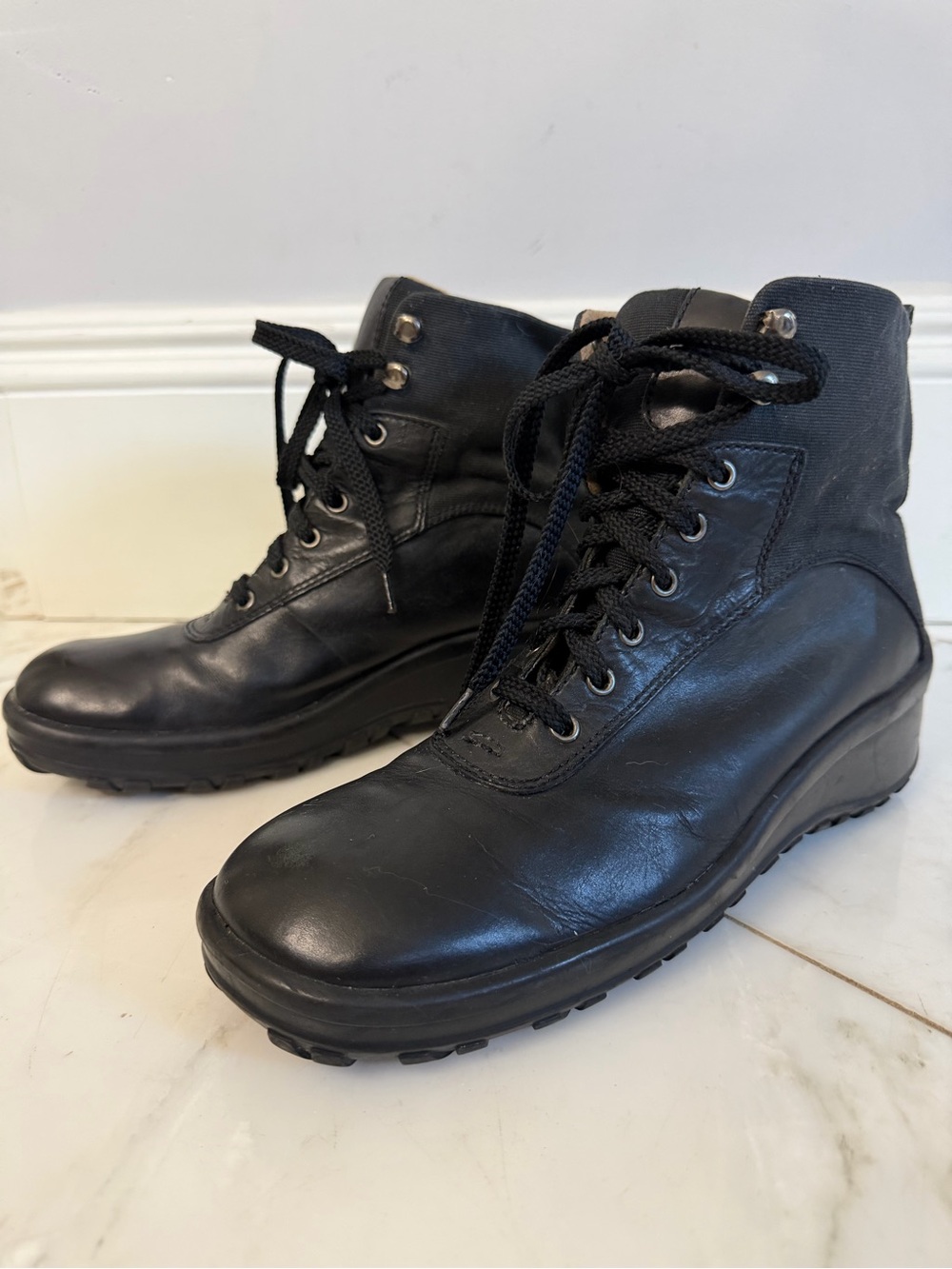 Nicole Nanette Black Leather Lace Up Boot Womens 9.5 vintage 90s Y2K grunge look